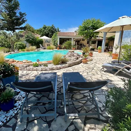 La Bergerie De Laval Bed & Breakfast